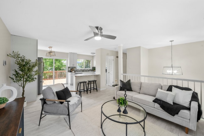 Photo - 383 Messina Dr House