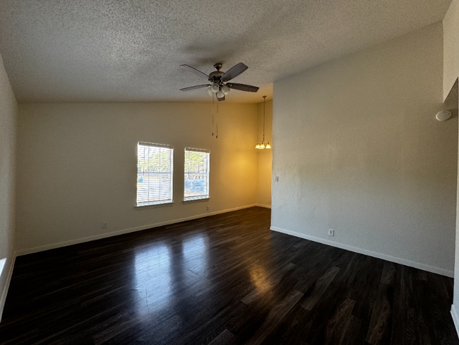 Photo - 313 Flournoy Dr