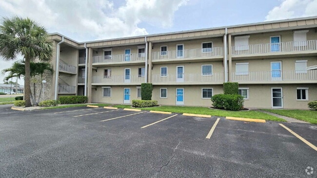 Building Photo - 2244 Winkler Ave Unit 103 Rental
