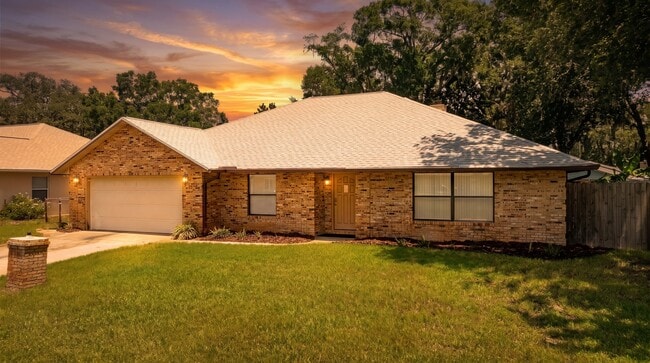 Building Photo - 1523 Poplar Dr