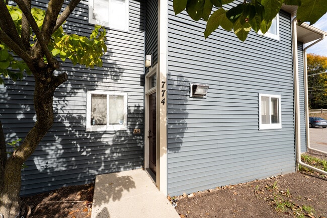 Photo - 774 Terrace Ct Unidad T