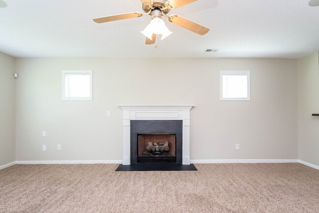 Photo - 42 Oakbrook Dr