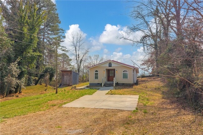 Photo - 307 Moore Ave