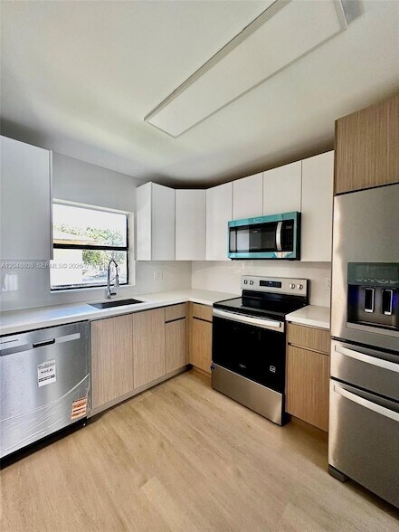 Building Photo - 2540 W 67th Pl Unit 20228