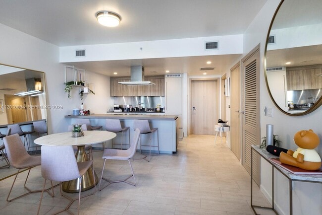 Photo - 1000 Brickell Plaza Unit 2411
