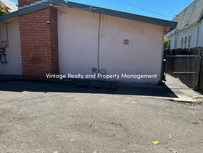 Photo - This Updated 2 Bedroom Duplex Is Ready to ...