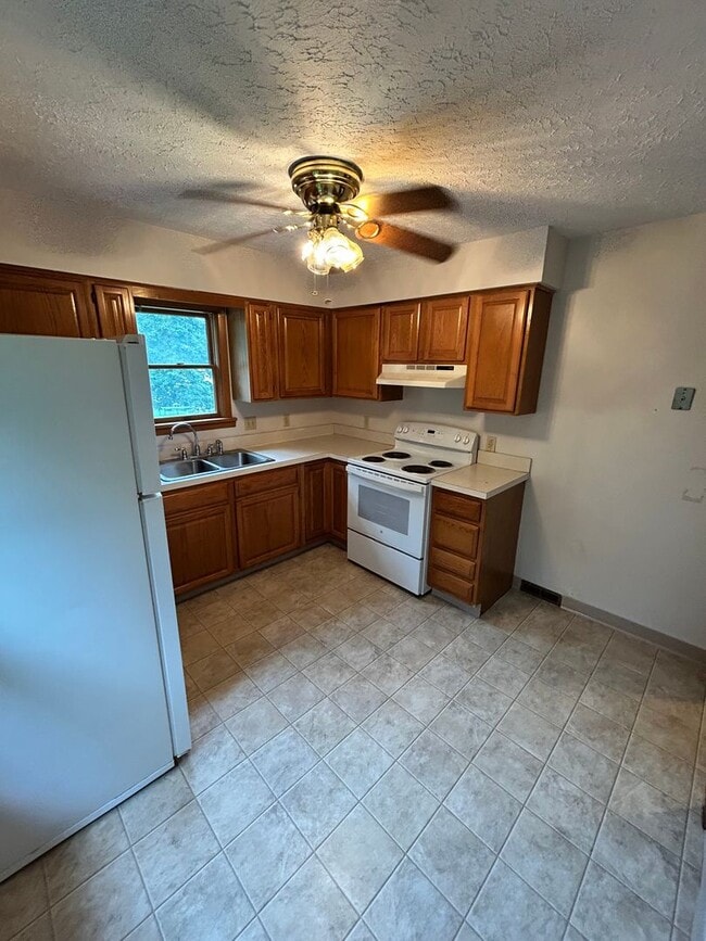 212 Mohican Ave