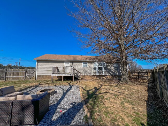 246 Waterford Dr