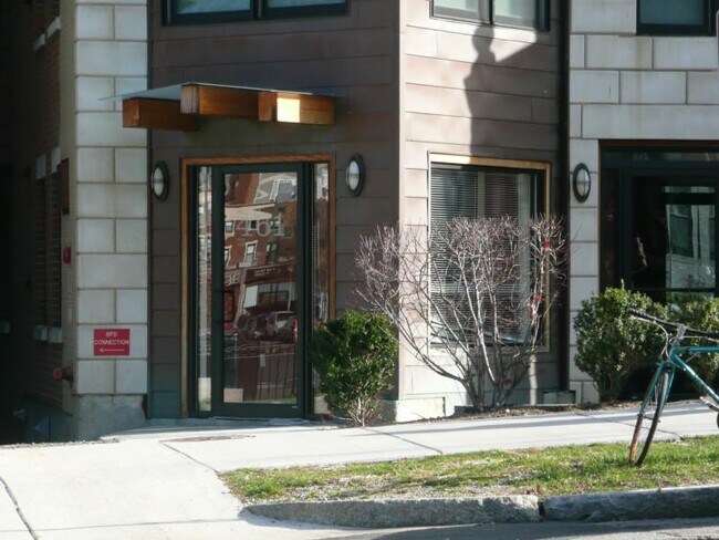 461 Park Dr Unit 201