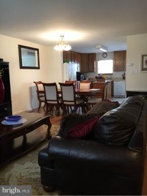 12 Mabel Ln
