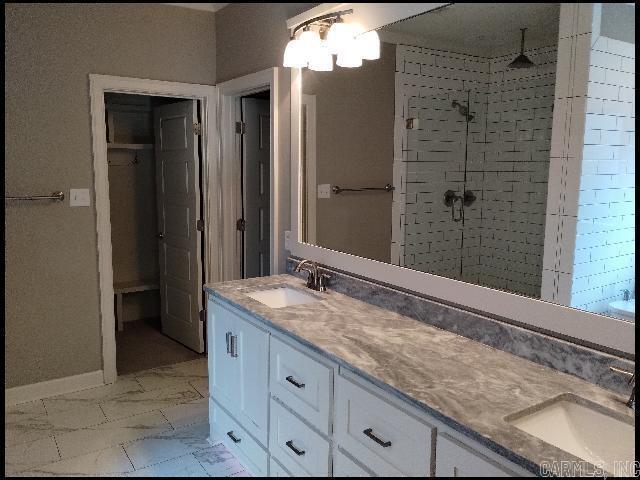 17 Rosans Ct