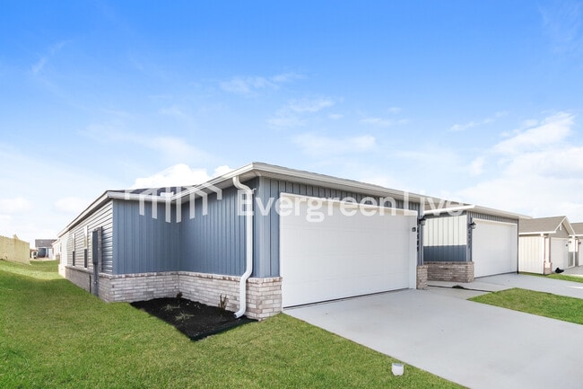 Photo - 6509 NW Kathleen St