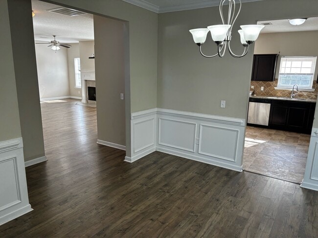 Photo - 668 Red Oak Ln