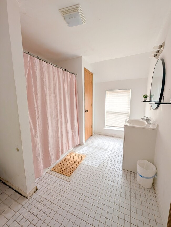 Photo - 2148 N 29th St