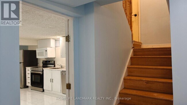 Photo - 385 Marybay Crescent