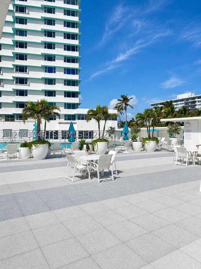 Photo - 5255 Collins Ave Unit 7B