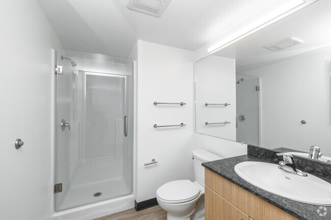3 habitaciones, 3 baños - 870 pies cuadrados - Baño