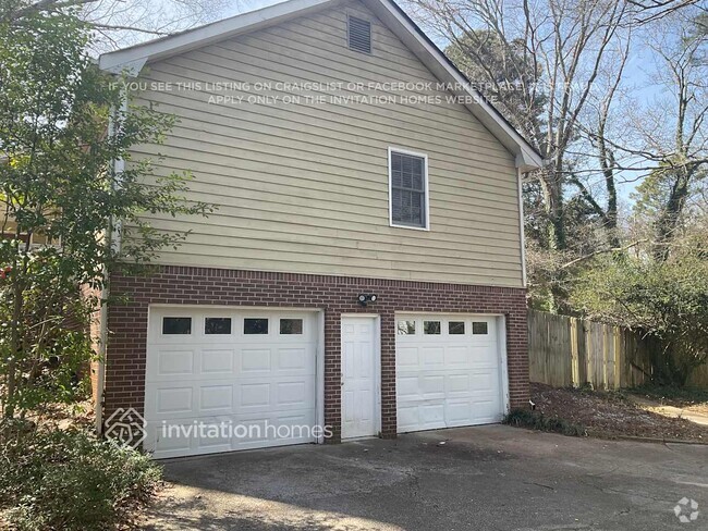 Building Photo - 2923 Marsh Ln SW Rental