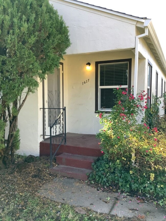 Photo - Cozy and Spacious 2-Bedroom House!