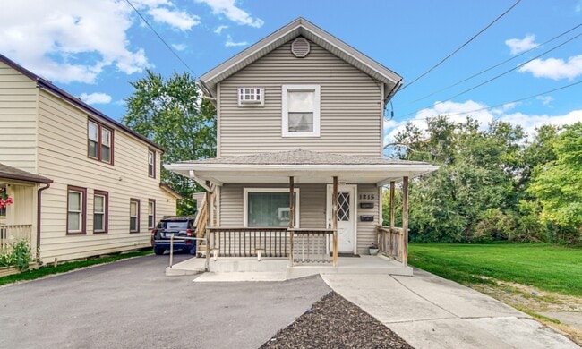 Building Photo - 1215 S State St Unit 2