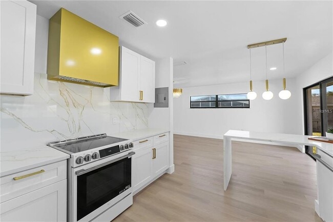 Photo - 607 Dunblane Dr
