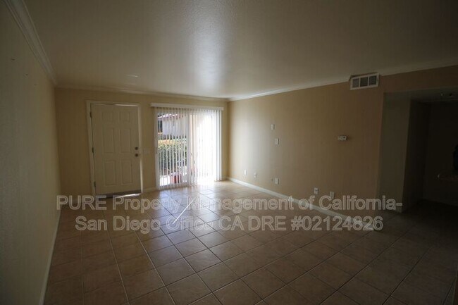 Photo - 210 Chambers St