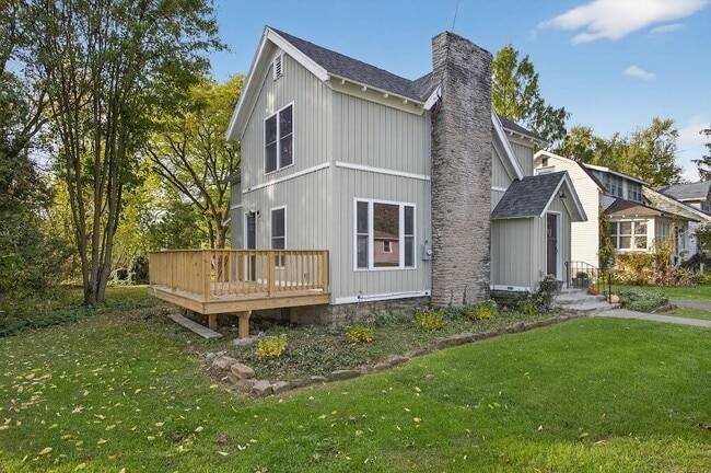 Photo - 127 W Warrington Rd