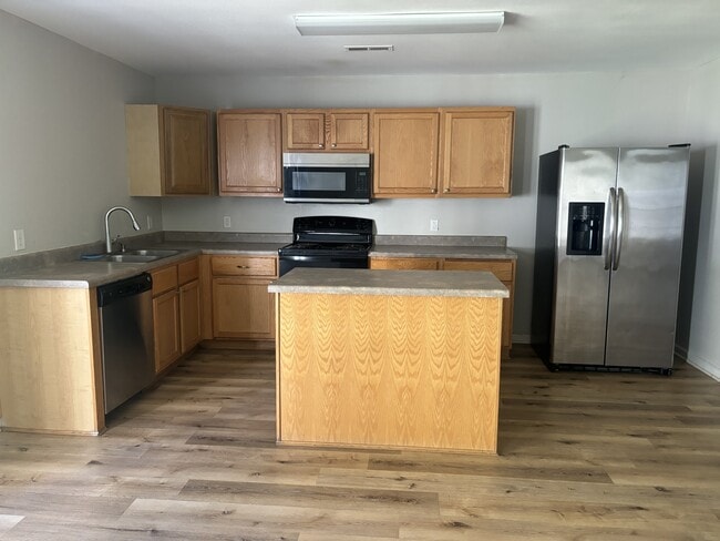 Photo - 16920 Wellhouse Dr