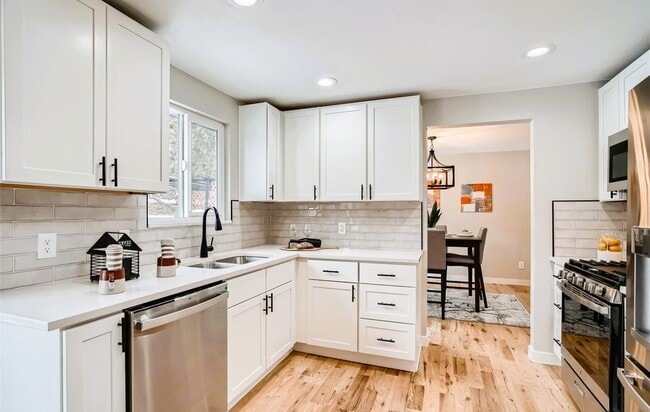 Photo - 30150 Stagecoach Blvd