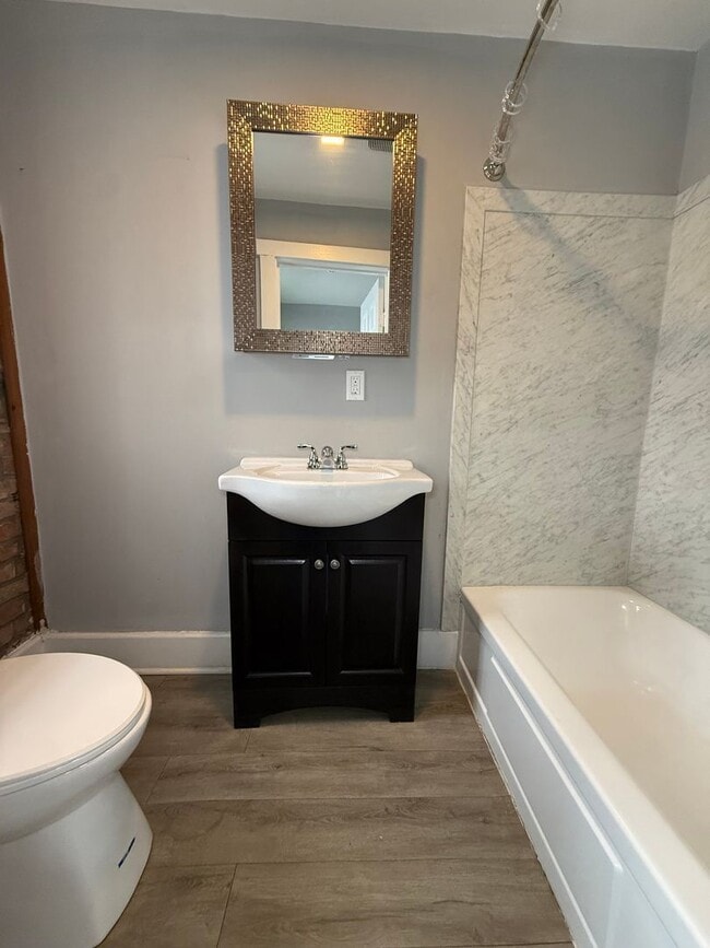 939 State Ave Unit 3b