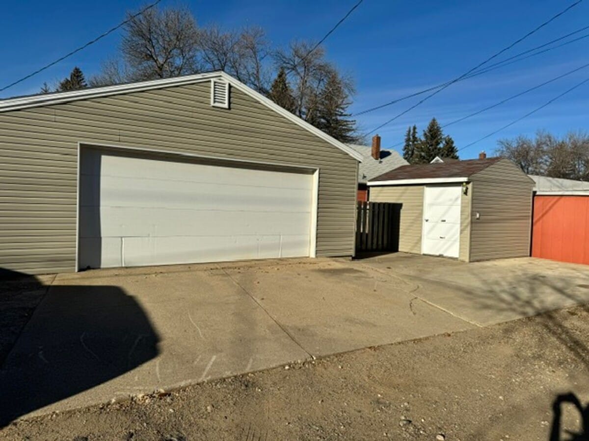 Photo - 3 Bedroom House!