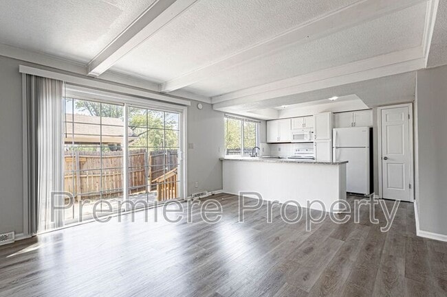 Photo - 6202 E 129 St