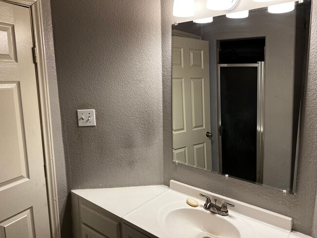 Photo - Palo Alto Village