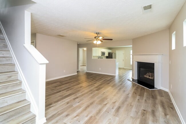 Photo - 266 Cobbler Cove Dr