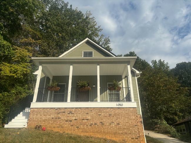 Photo - 1050 Pineville Rd House