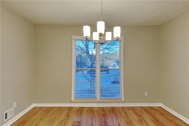 Photo - 291 Abbington Way