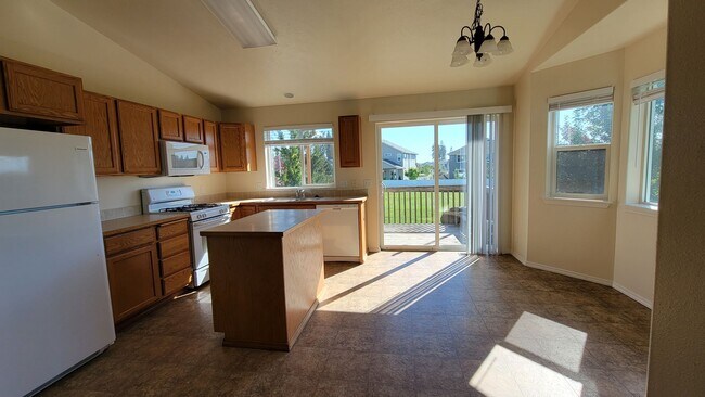 Photo - 4 bed, 3 bath home located in the Sunshine Meadows Neighborhood, Coeur d'Alene