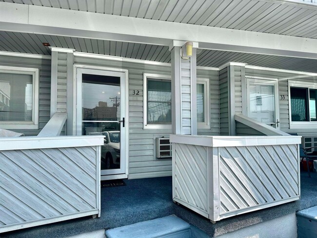 Building Photo - 9105 Atlantic Ave Unit 32-32 Rental