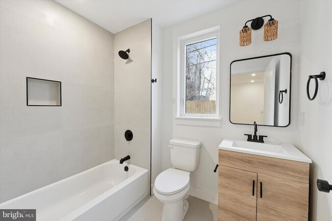 Photo - 2520 N Front St Unit 102