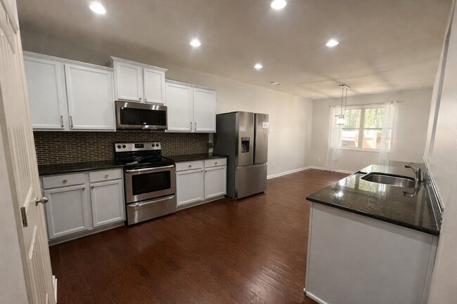 Photo - 204 Madison Ave