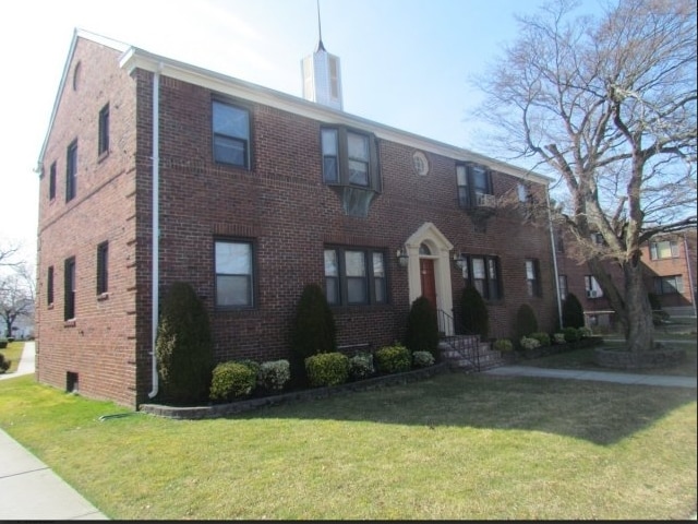 Building Photo - 66-70 Tulip Avenue Rental