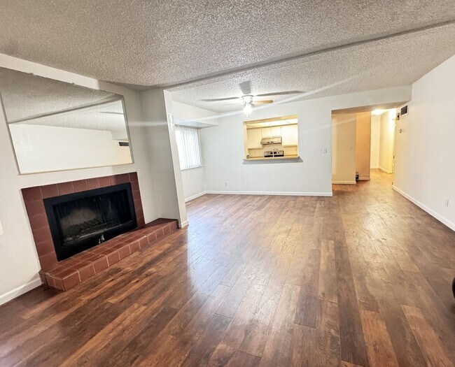 Cozy 2 Bed, 2 Bath Condo with Storage in G... House Rental in Sparks
