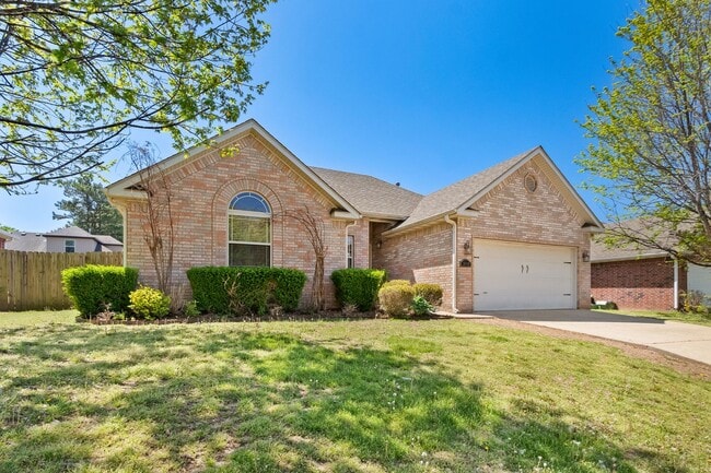 Photo - Come home to this gorgeous, light-filled home with an enormous and beautiful backyard!