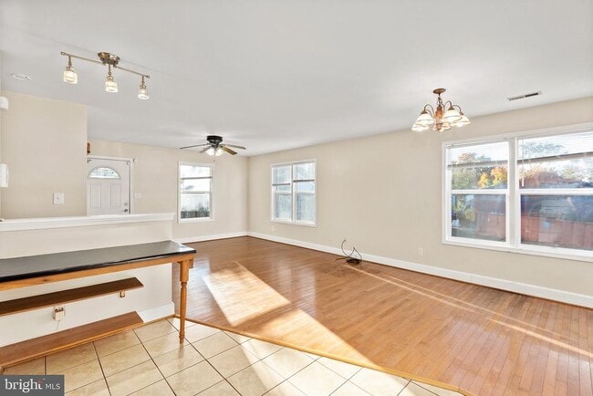 Photo - 621 Wolfe St