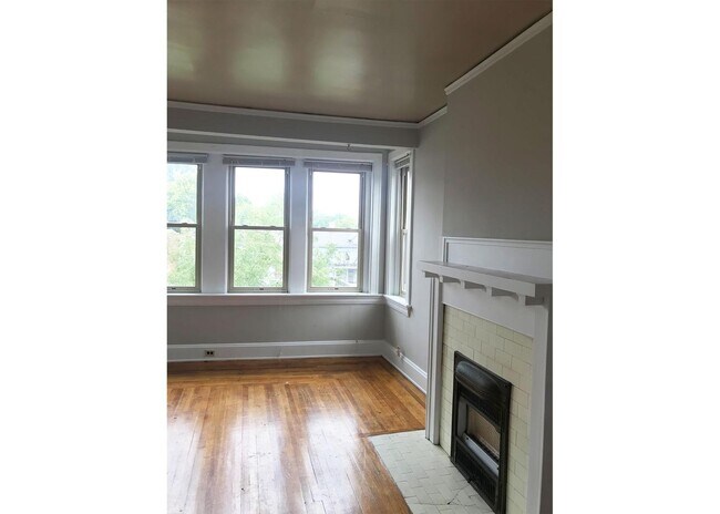 Photo - 343-345 Ludlow Avenue Unit 343-07