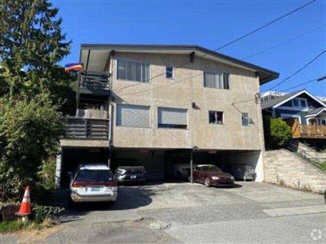 Building Photo - Lakeview Apartments