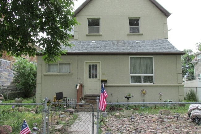 Building Photo - 800 6th Ave N