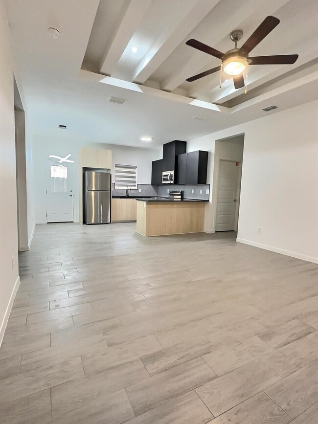 Photo - 3912 Ventura Ave Unit 4