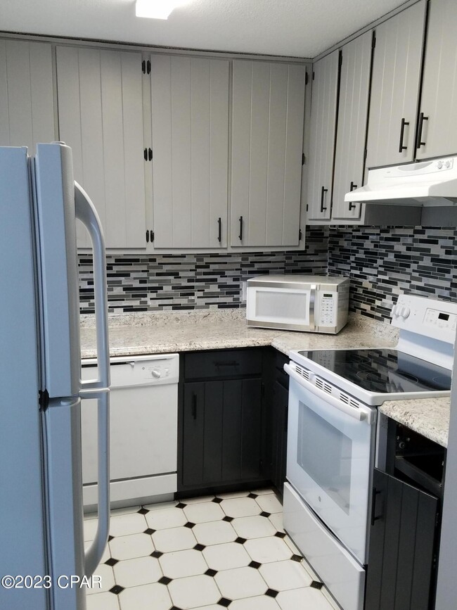 Photo - 1042 Brannon Pl
