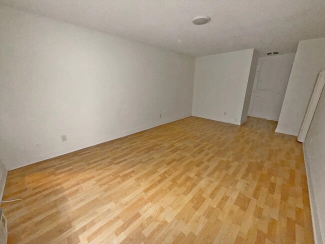 Photo - 10776 Rose Ave Unidad 6